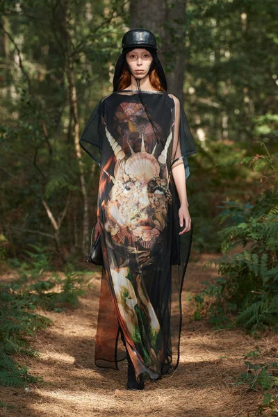 Look 28